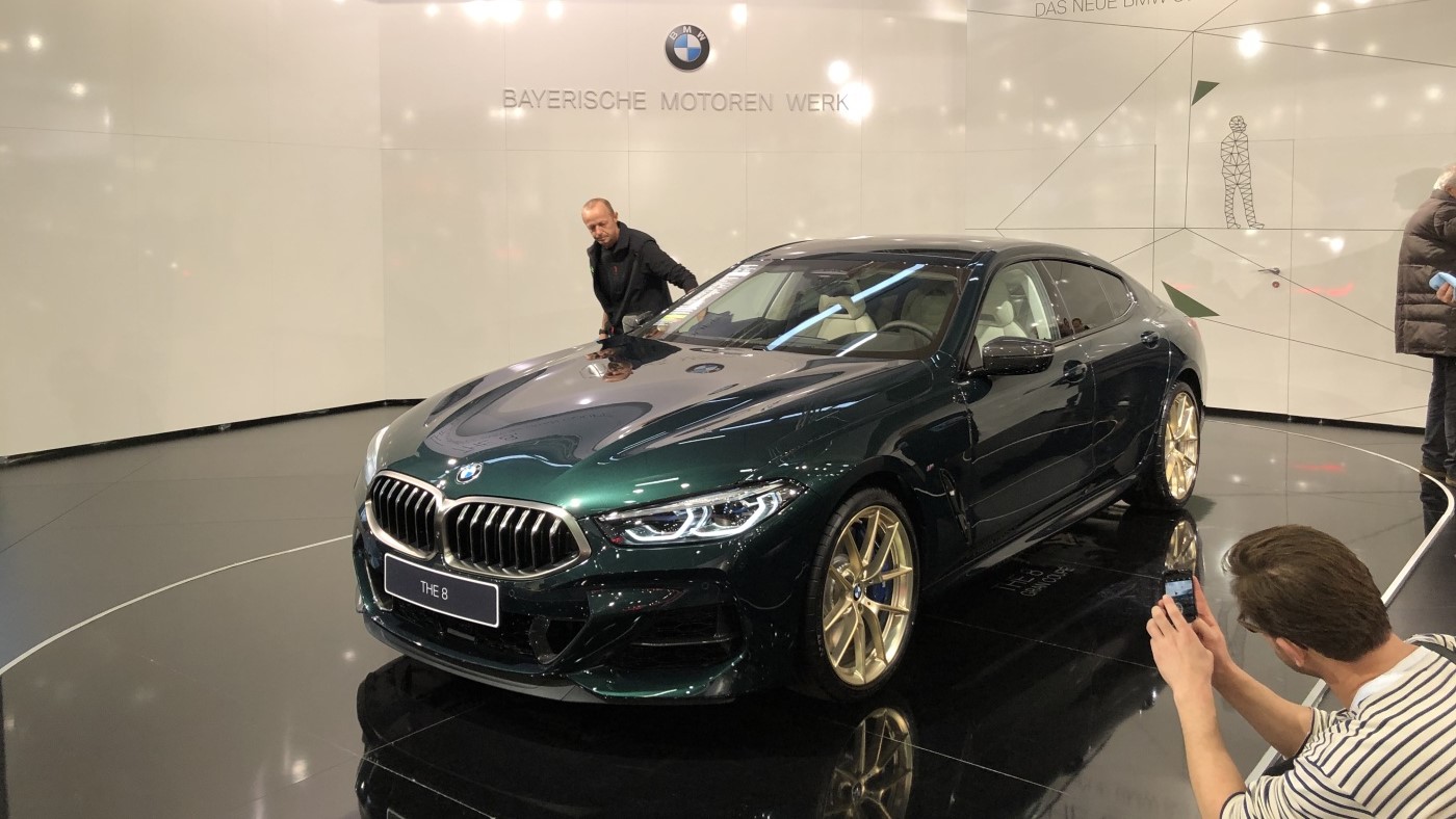 Slideshow Bild - Der neue 8er Gran Coupé von BMW bietet neben luxuriösem Fahrgefühl auch teilautomatisiertes Fahren!